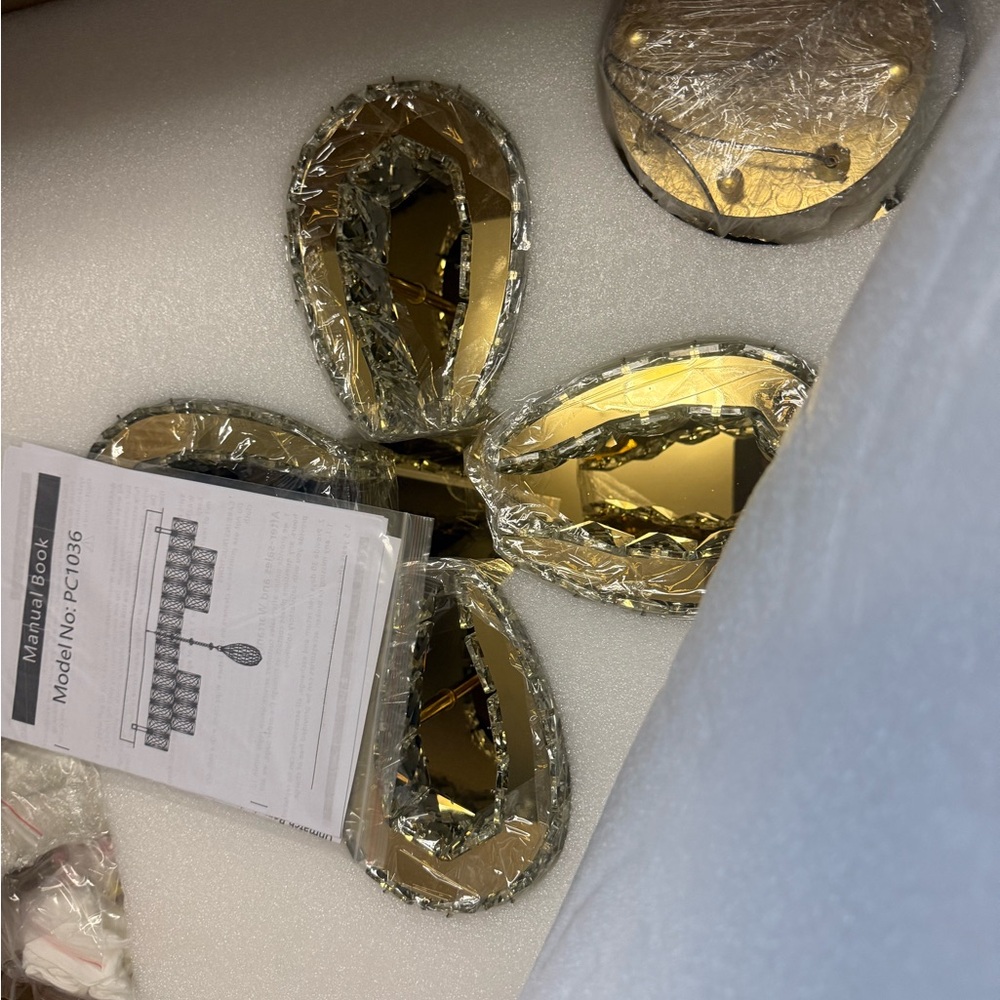 (NEW) Modern Gold Flush Crystal Flush Mount Ceiling Chandelier - 20”x10” - Picture 4 of 11